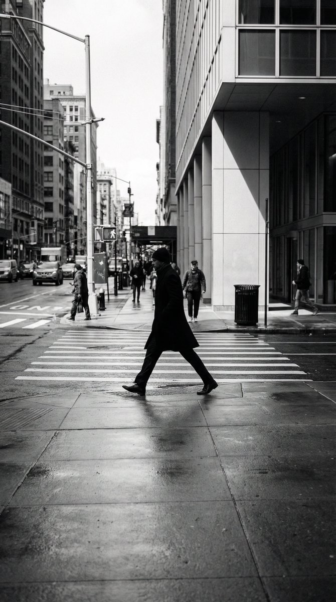 Black and White Street Photography Decisive Moment