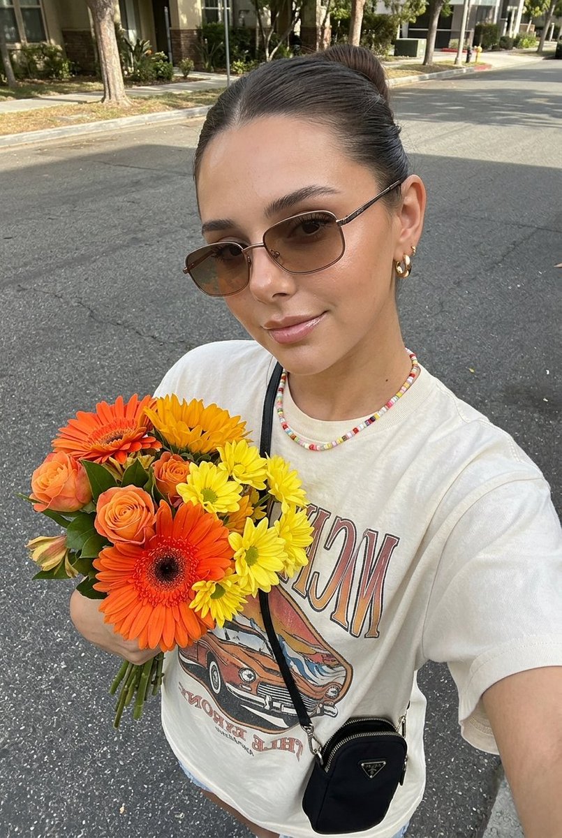 Ultra-realistic Selfie Photo with Fresh Flowers 4