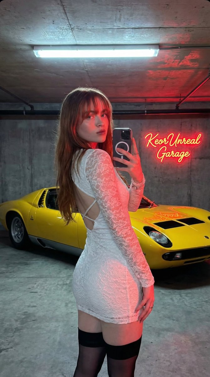 Urban Fashion Garage Mirror Selfie 3