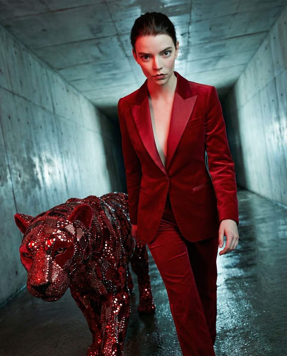 Anya Taylor Joy Avant-Garde Fashion Prompt for Nano Banana Pro 2