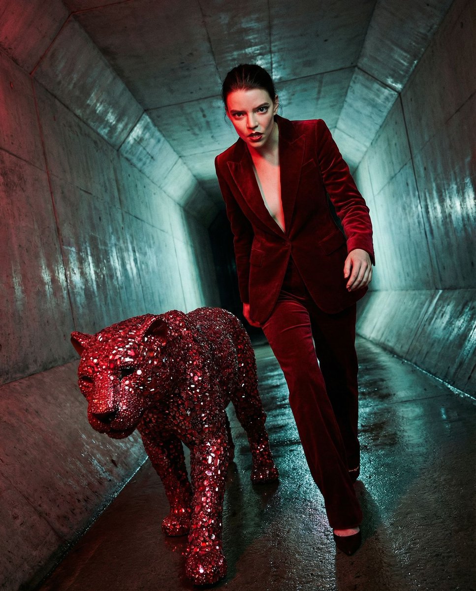 Anya Taylor Joy Avant-Garde Fashion Prompt for Nano Banana Pro